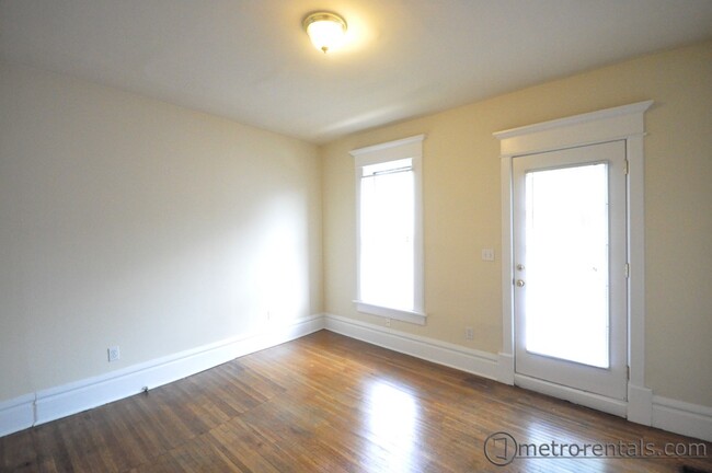 bedroom 1 - 385 E Oakland Ave