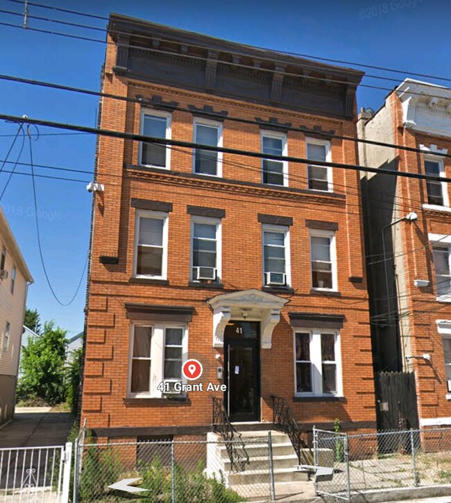 Foto del edificio - 41 Grant Ave