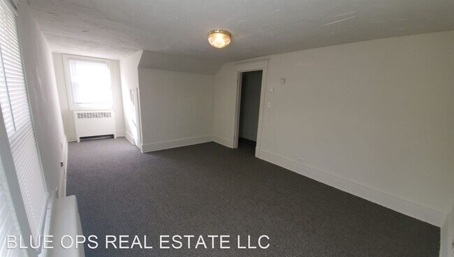 Building Photo - 1 br, 1 bath House - 825 1/2 Park Avenue