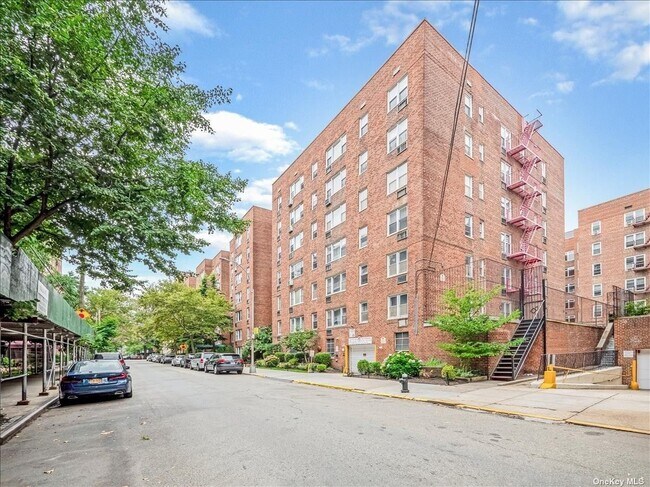 Building Photo - 110-15 71st Rd