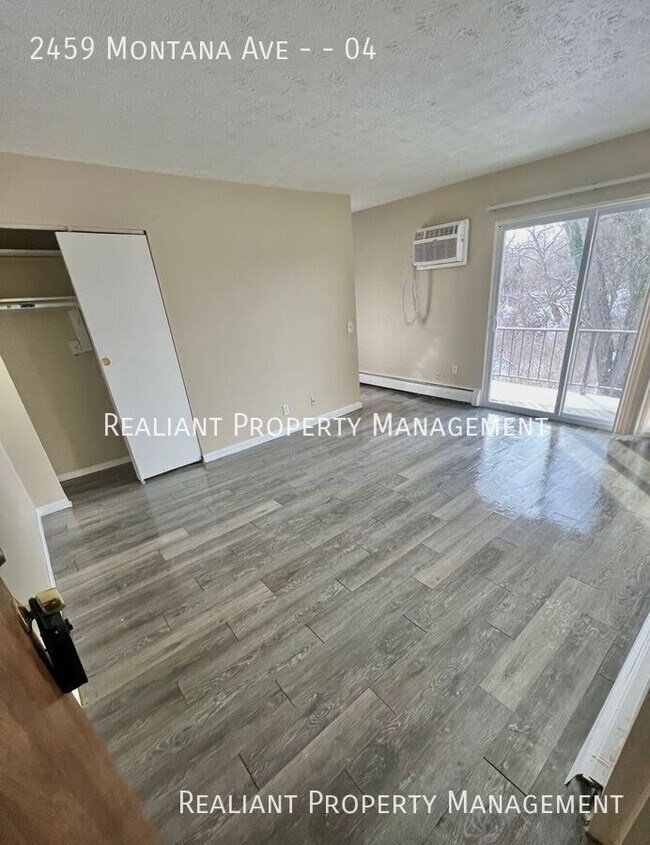 Foto del edificio - 2459 Montana Ave