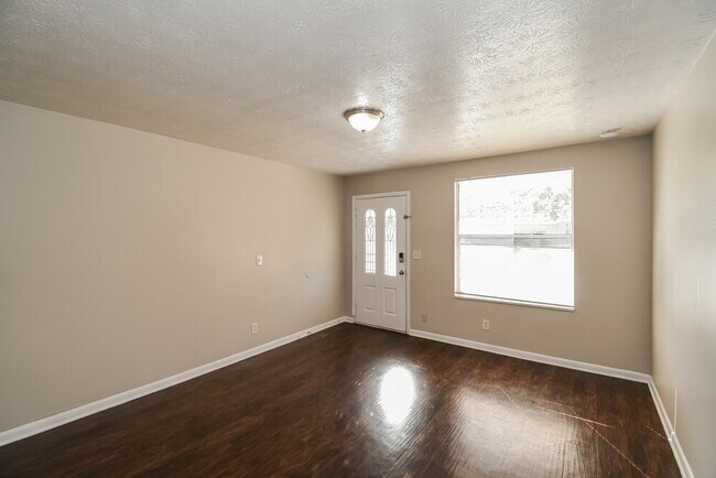 Building Photo - 8319 Gullege Dr