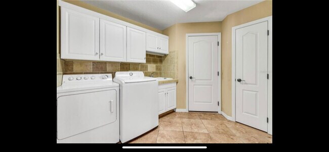 Foto del edificio - 3814 S Cranberry Blvd