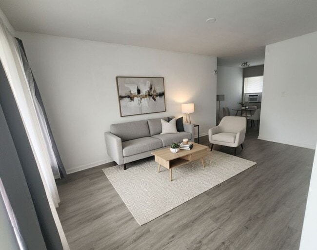 Foto del edificio - 664 W 2nd St