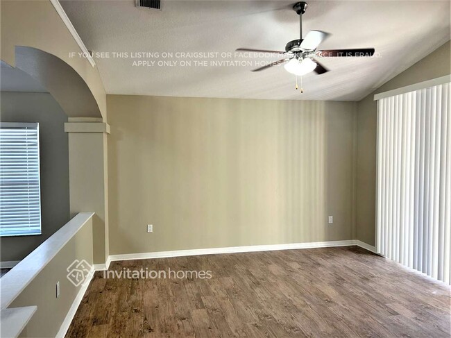 Building Photo - 2502 Clareside Dr
