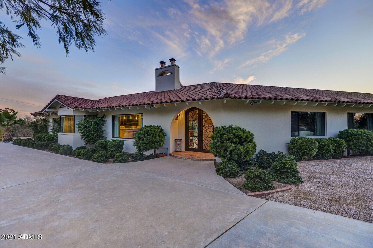 Primary Photo - 4717 E Rockridge Rd