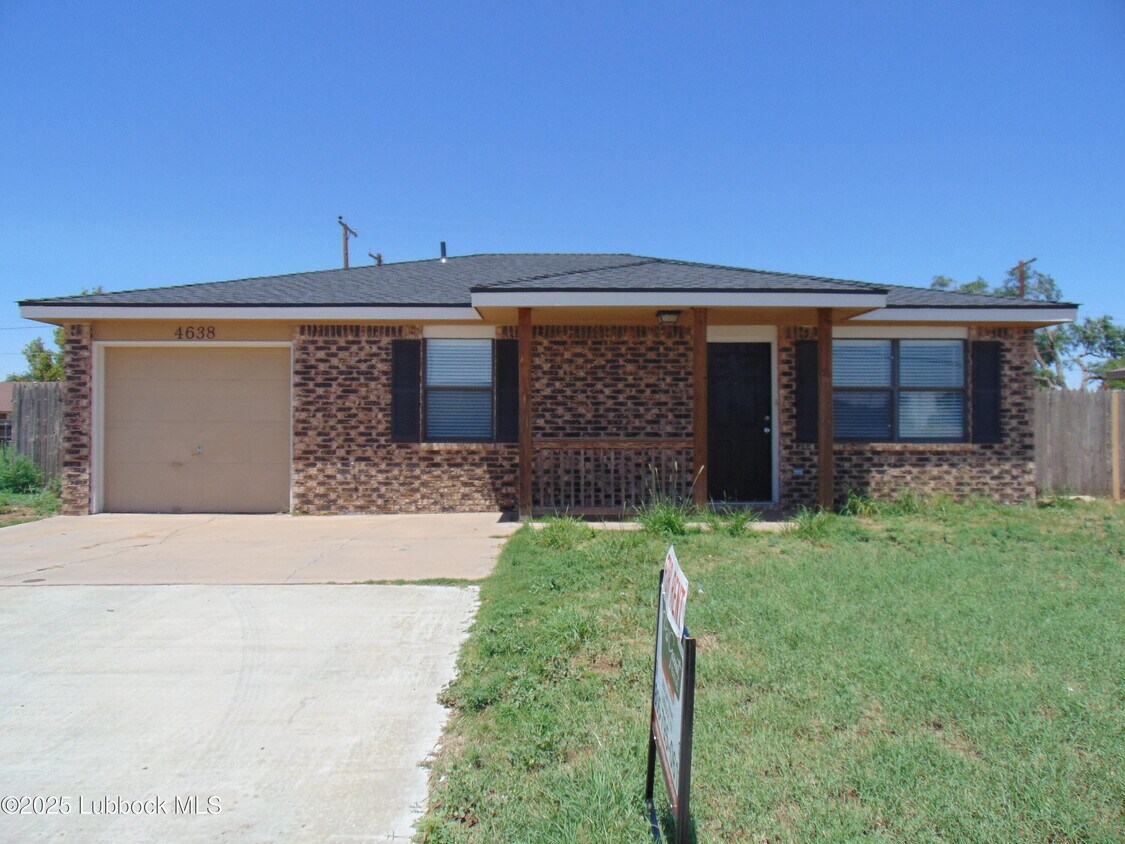 Foto principal - 4638 Erskine St