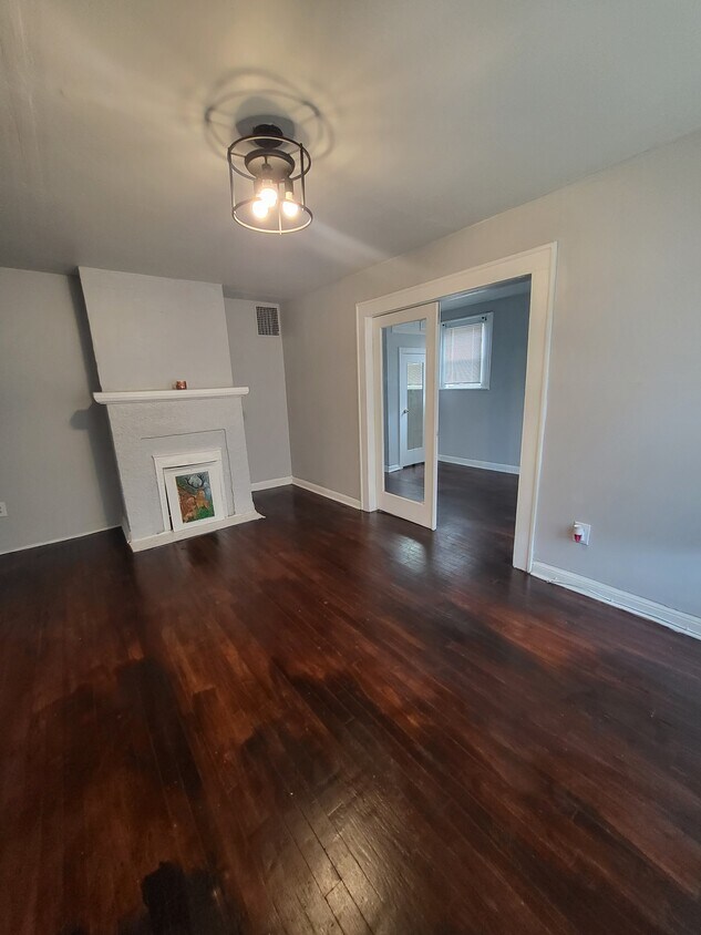Foto principal - 1718 Pine Grove Ave