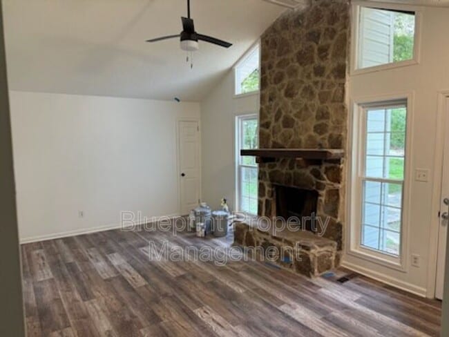 Building Photo - 5997 Amber Hills Rd