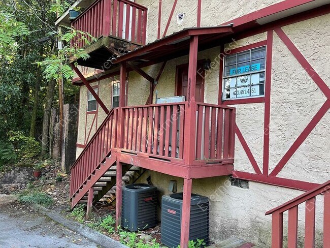 Building Photo - 3216 Gleason Dr