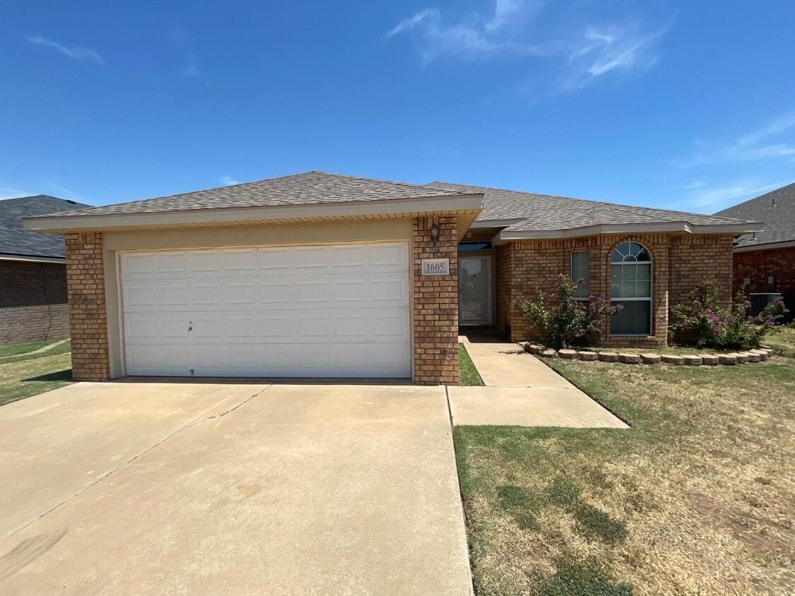 1605 Kirby Ave, Lubbock, TX 79416 House for Rent in Lubbock, TX
