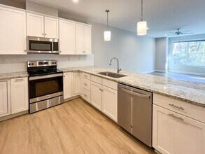 Building Photo - 1529 Birnam Dr