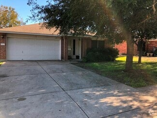 Building Photo - 2216 Ada Ln
