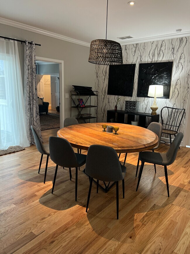 Foto del edificio - Room in House on Holland Ct