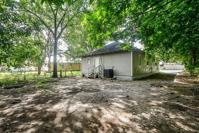 Building Photo - 4301 Gregory St
