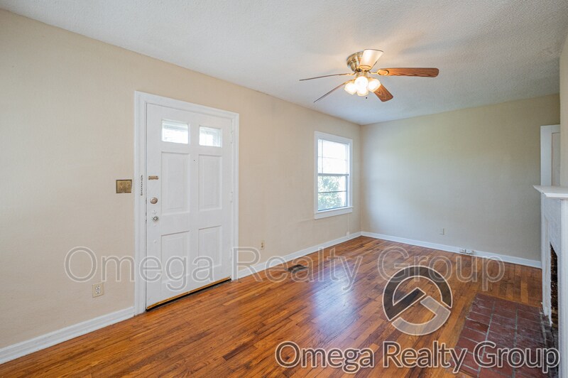 813 Center Pl SW, Birmingham, AL 35211 House Rental in Birmingham, AL