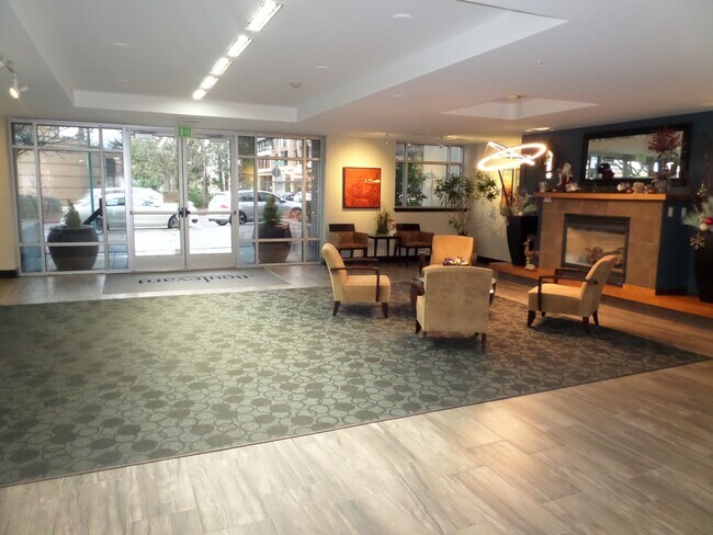Building Photo - Immaculate & Roomy 2-Bedroom Condo in Grea...