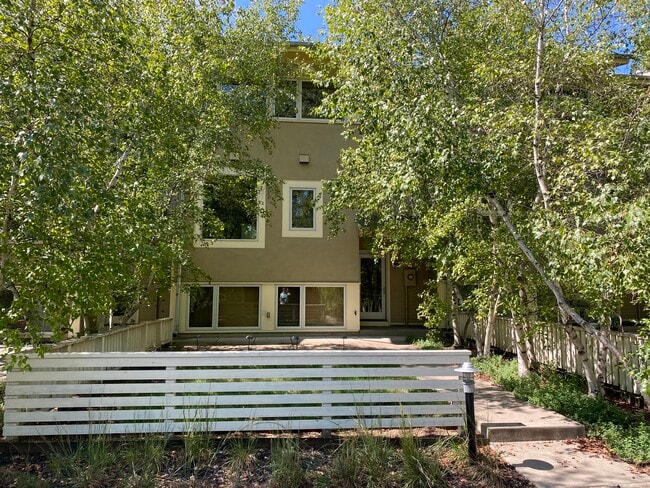 Building Photo - 6839 Penn Ave S