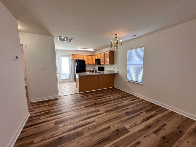 Building Photo - Exclusively Offered by Muse Realty Rentals...
