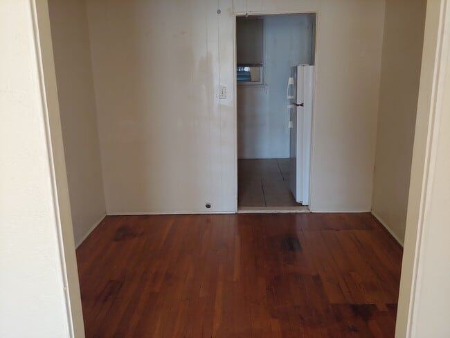 Building Photo - 327 W Huisache Ave