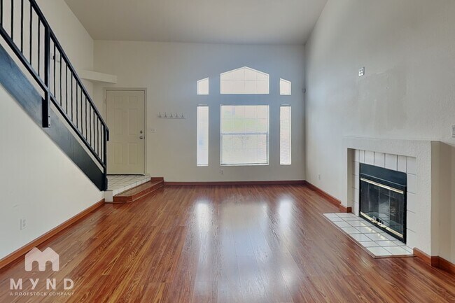 Foto del edificio - 8042 Laurena Ave