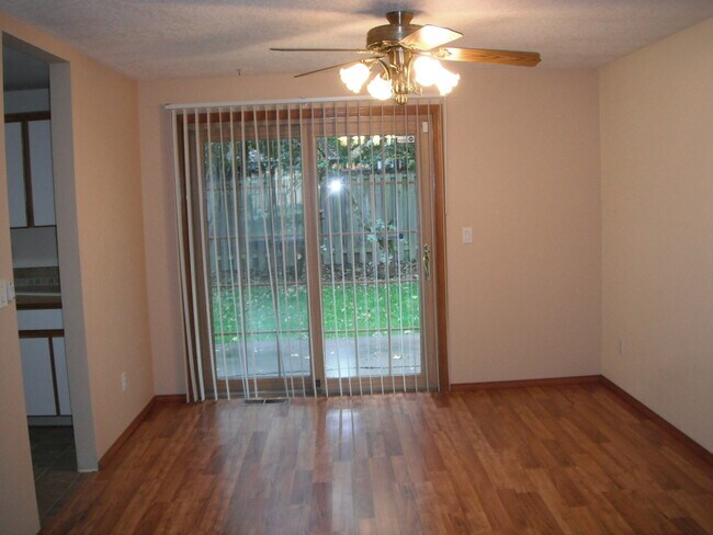 Foto del edificio - Charming Single-Level Home in Desirable Felida – 4 Bed, 2 Bath