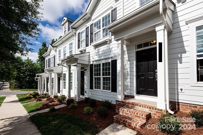 Building Photo - 13808 Professional Center Dr