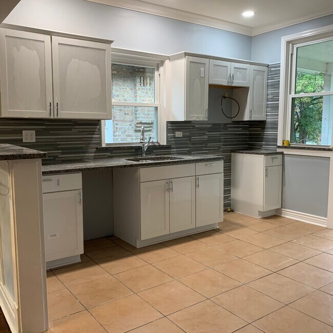 Foto del edificio - 8109 S Dorchester Ave