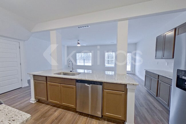 Building Photo - 6142 Taramore Ln NW