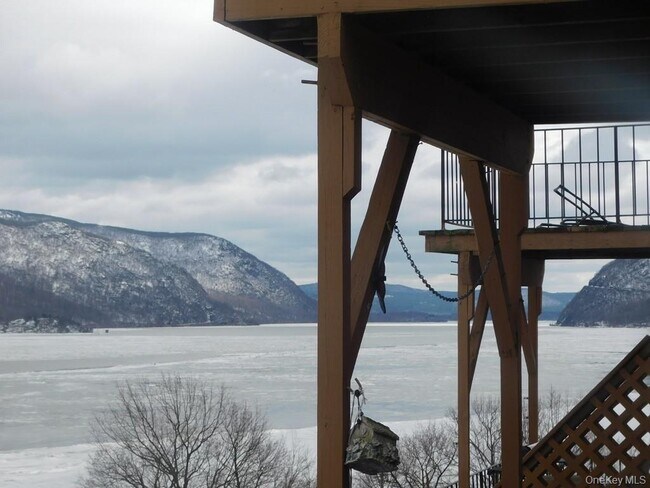 Foto del edificio - 729 Hewitt Ln