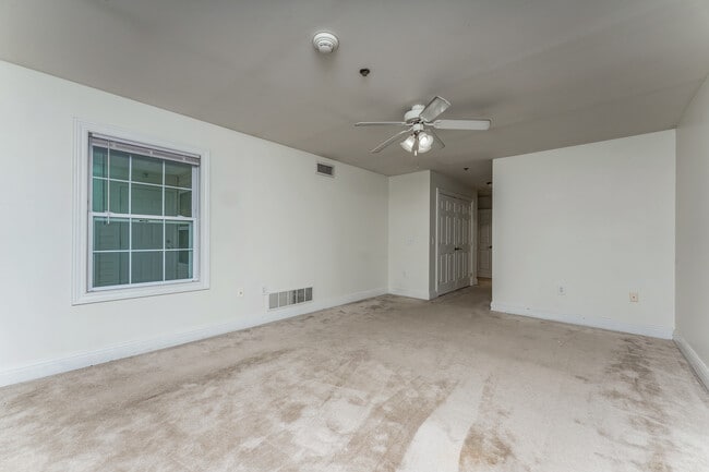 West Run 11-1-22-65 - The Suites at West Park