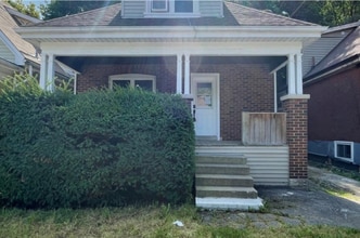 Building Photo - 1161 King St W