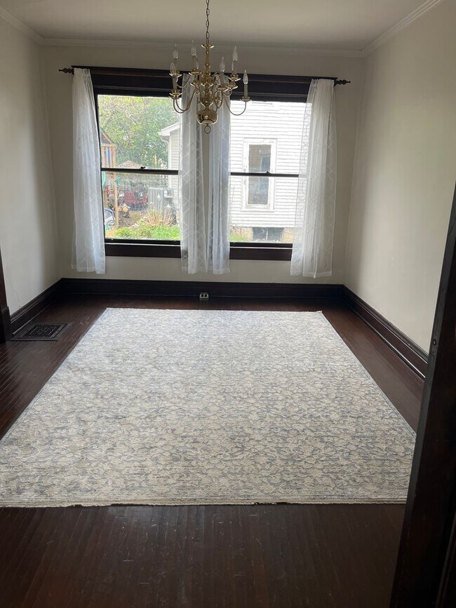 Foto del edificio - Wallace Ave Duplex