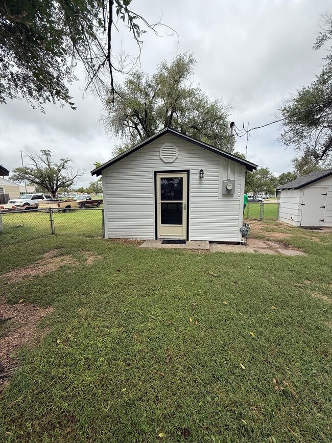 Foto del edificio - Adorable 1 bedroom cottage style home