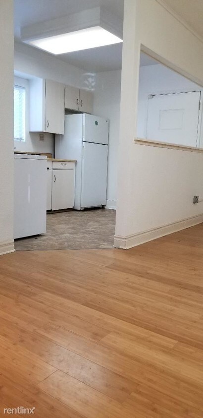 Primary Photo - 1 br, 1 bath House - 11715 SE Petrovitsky Rd