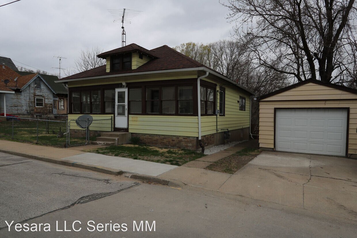 Primary Photo - 2 br, 1 bath House - 1224 Washington St