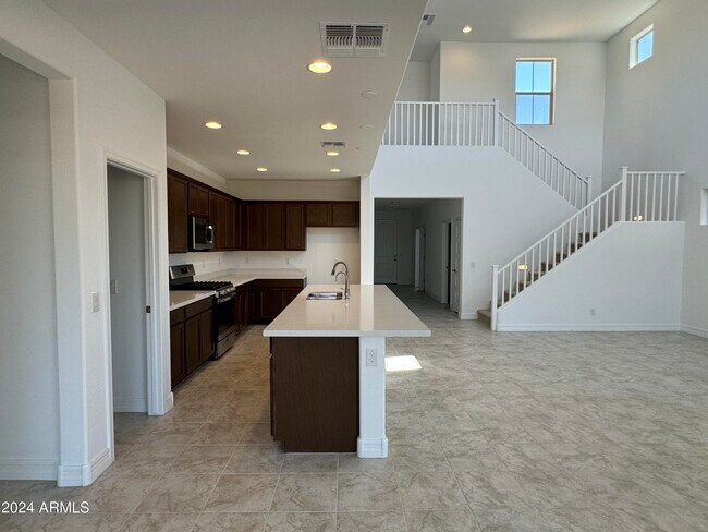 Foto del edificio - 8920 W Denton Ln