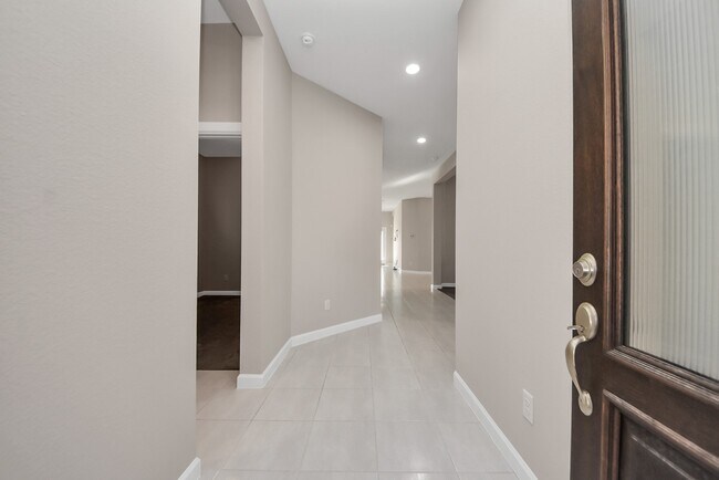 Foto del edificio - 8114 Silverspot Ln