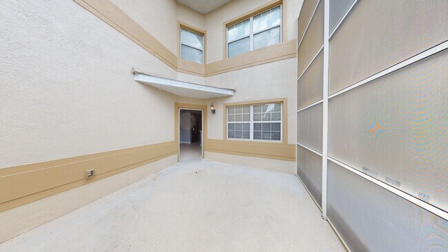 Foto del edificio - Beautiful 2 Bed 2.5 Bath Townhouse in Magn...
