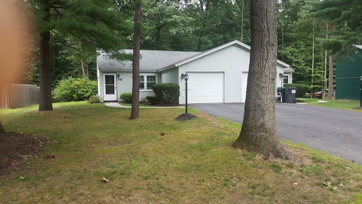 16 Wake Robin Rd, Ballston Spa, NY 12020 Townhome Rentals in Ballston