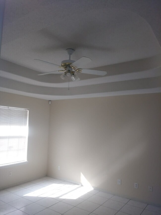 bedroom - 713 Sandpiper Ave