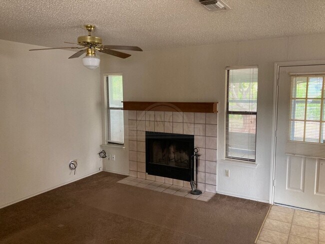 Foto del edificio - 2607 Schulze Dr