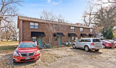 Building Photo - 250 N Madison St