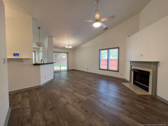 Building Photo - 1336 Oak Knolls Dr