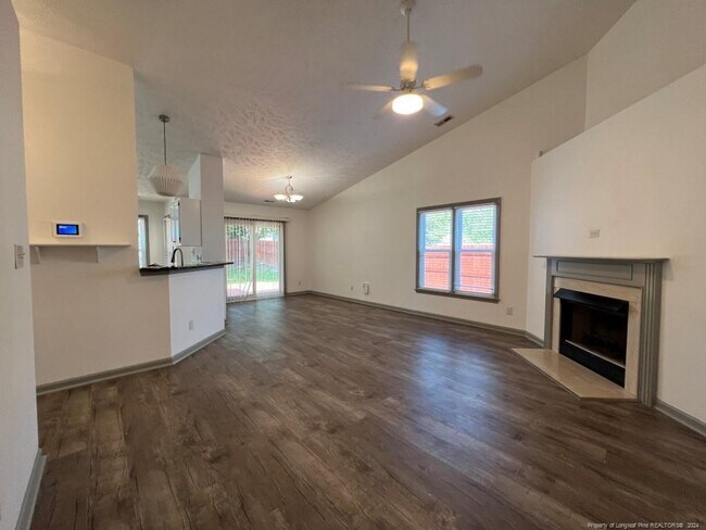 Foto del edificio - 1336 Oak Knolls Dr