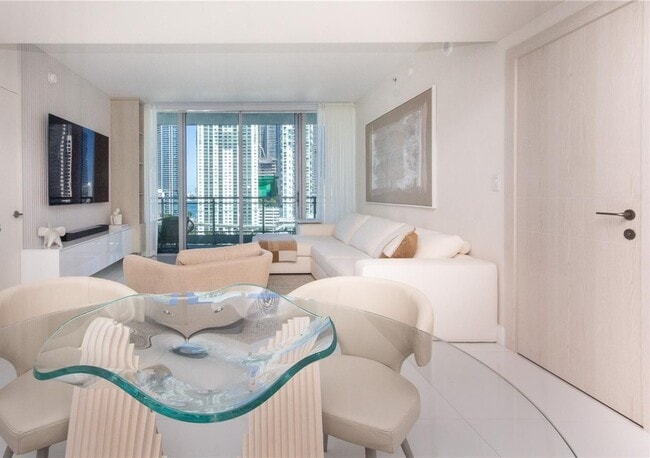 Foto del edificio - 92 SW 3rd St