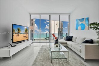 Building Photo - 17550 Collins Ave