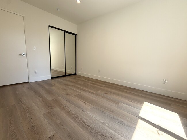 Secondary Bedroom - Premiere Towers