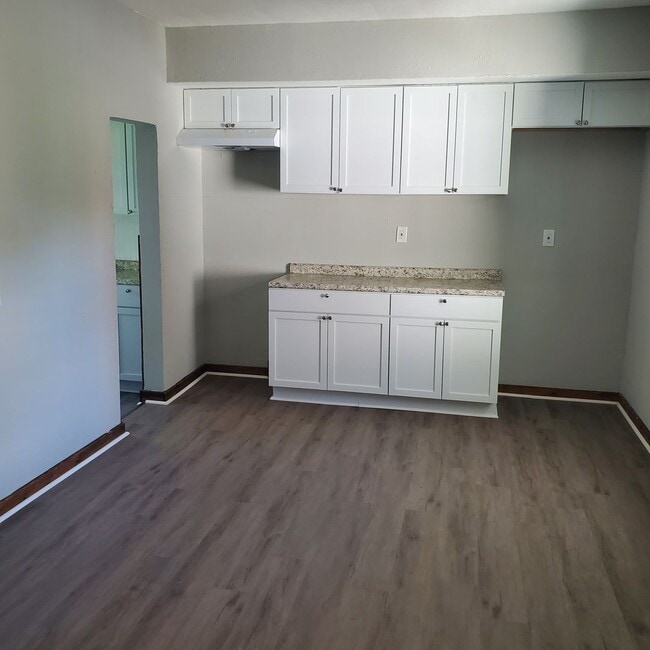 Building Photo - 2BDRM HOUSE FOR RENT