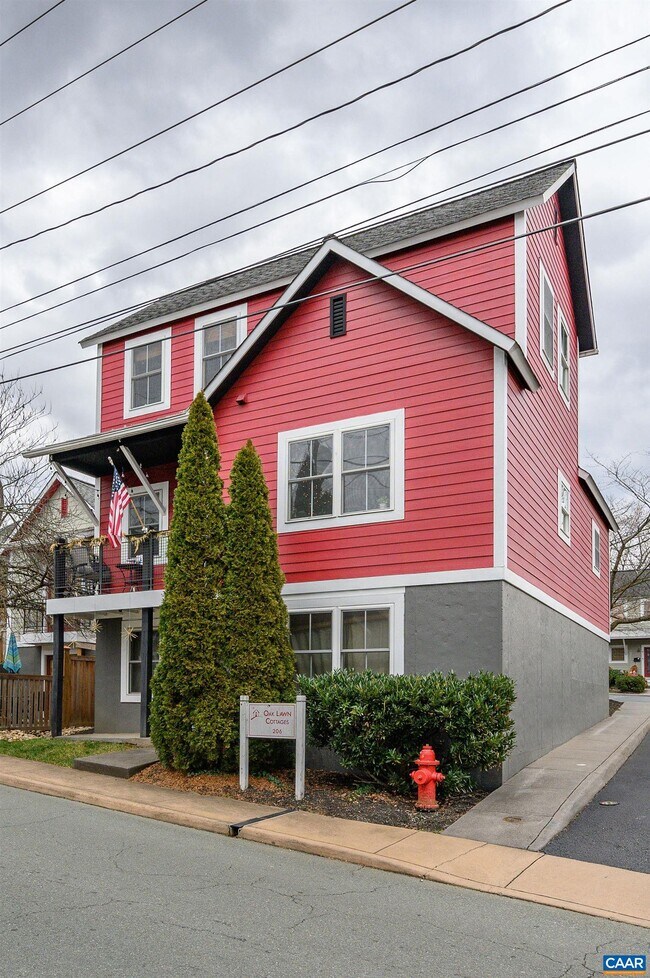 Building Photo - 206 5th St SW